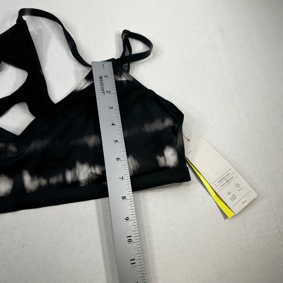 All In Motion Women XL 16-18 Swim Top Removable Pads Adjustable Straps Black New - Picture 10 of 12